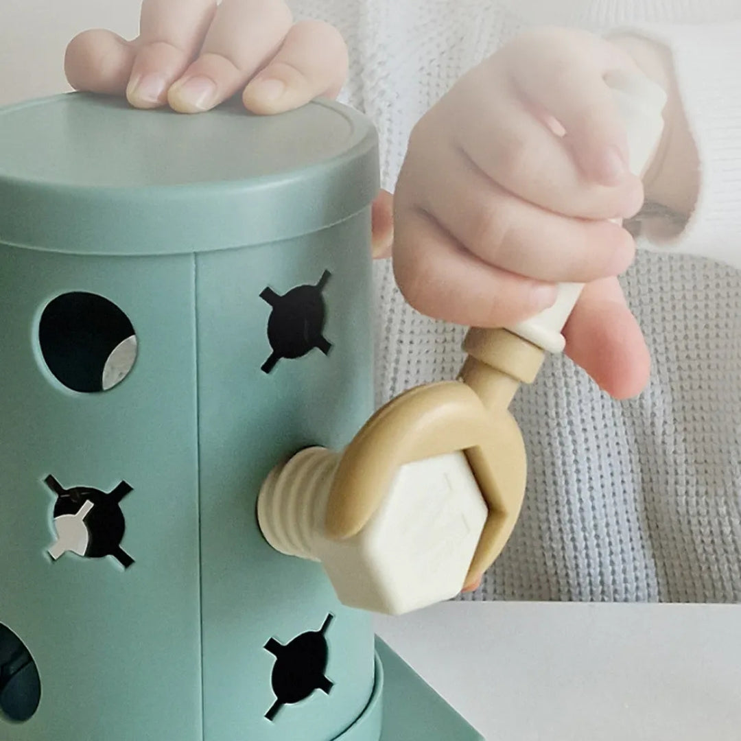 SchraubSpaß – Montessori Schrauben-Spielset für kleine Tüftler