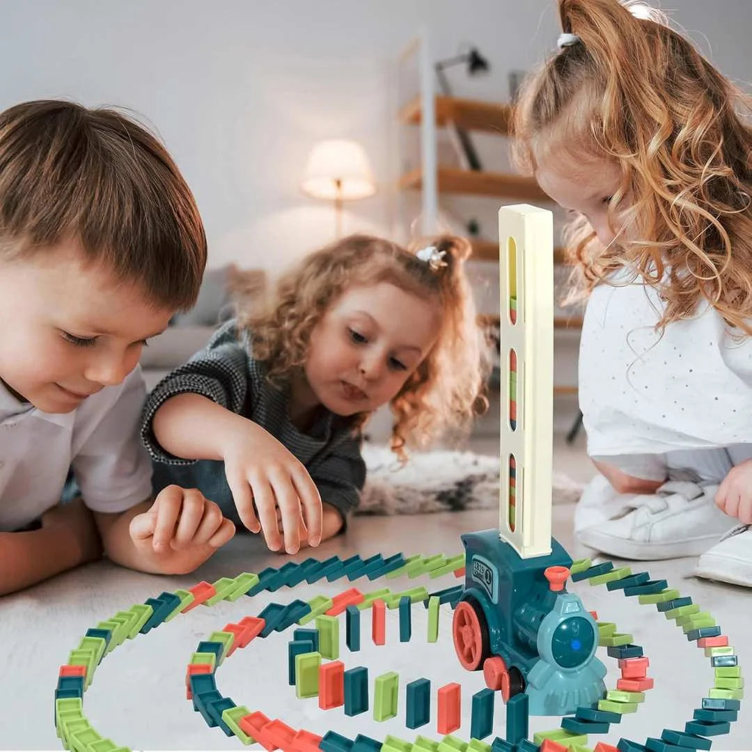 Automatischer Domino Zug