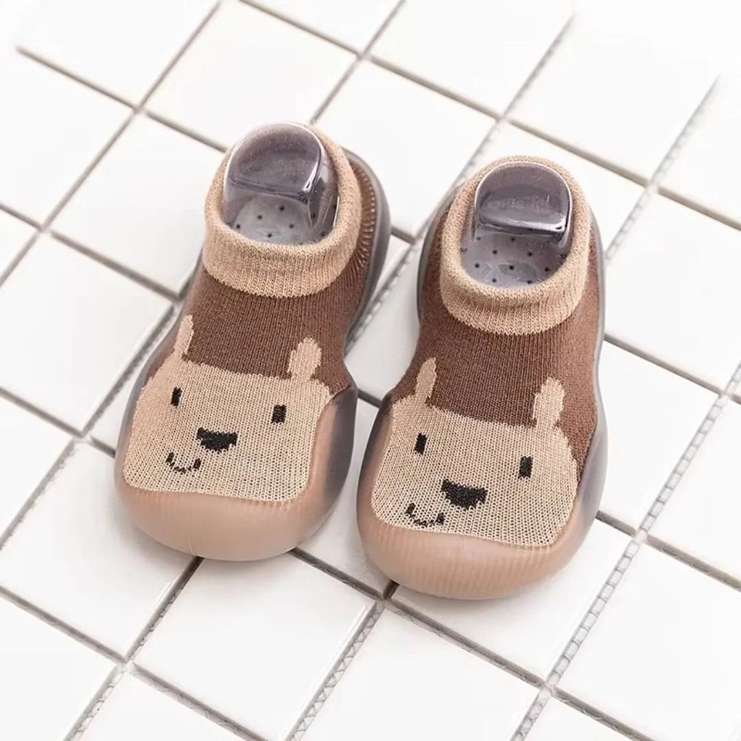Niedliche Baby Sneaker Socken