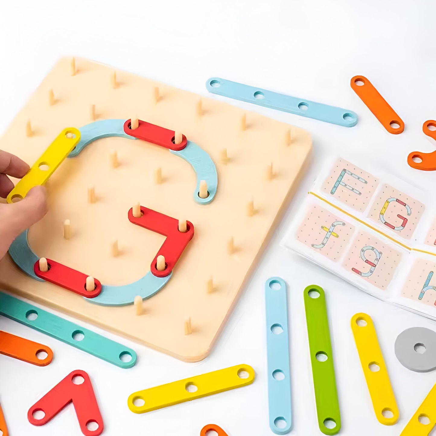 NagelKunst – Kreatives Montessori-Holzpuzzle