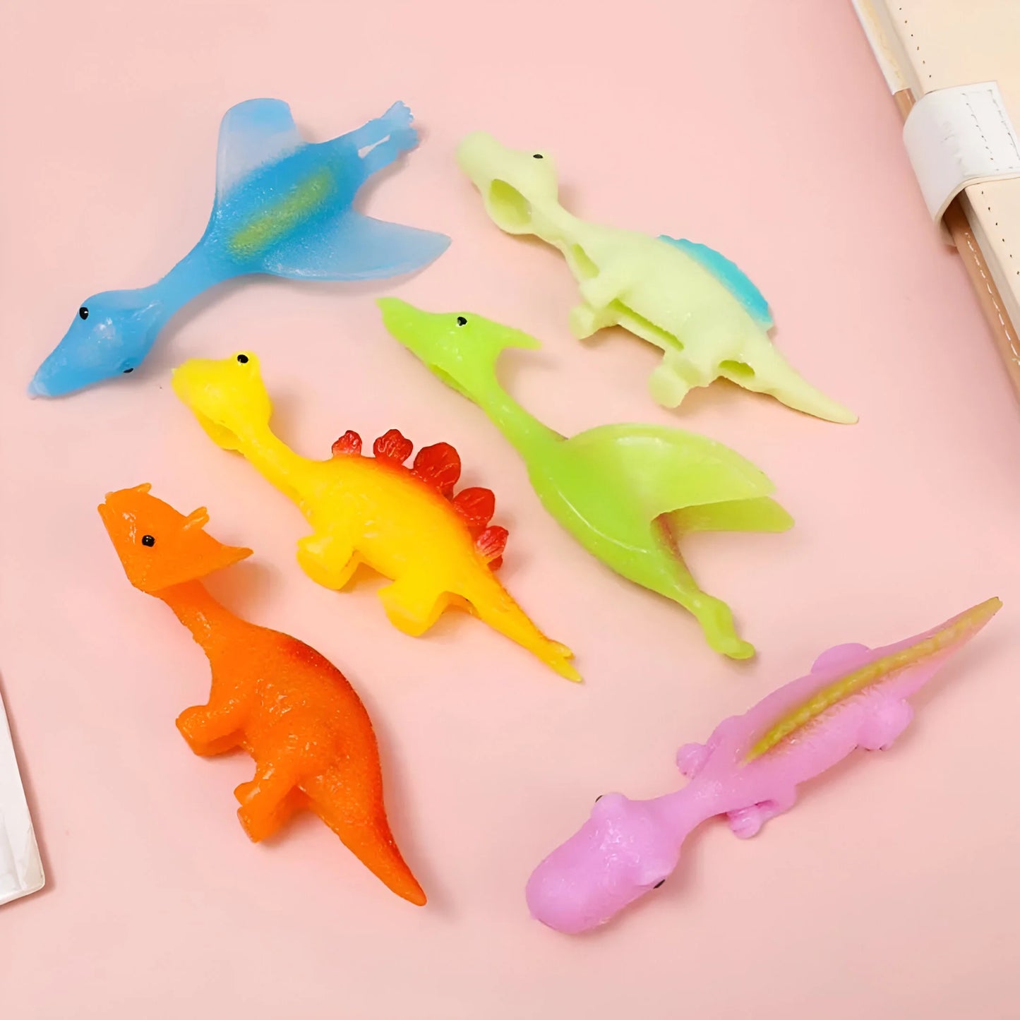 Klebende Gummi Dinos