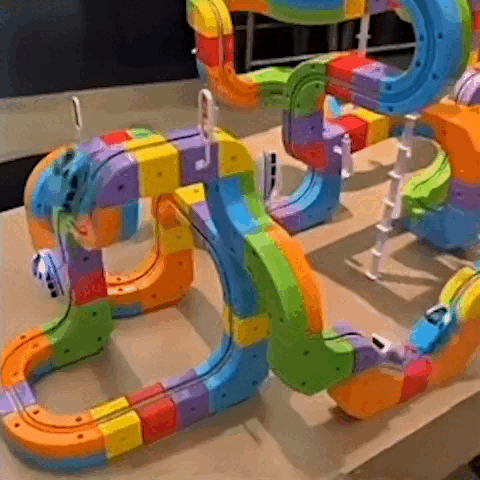 3D RennBahn - Auto- und Zug-Rennstrecke für Kinder